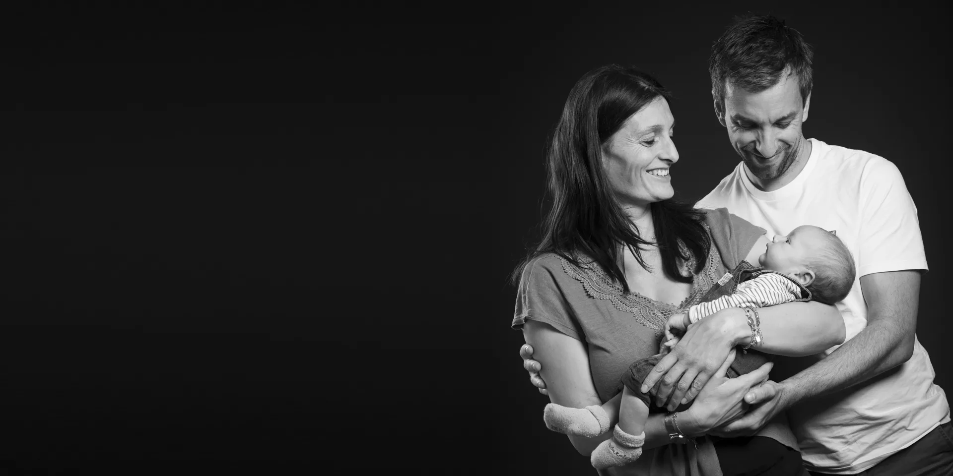 Photographe studio à Agen : famille, grossesse & naissance